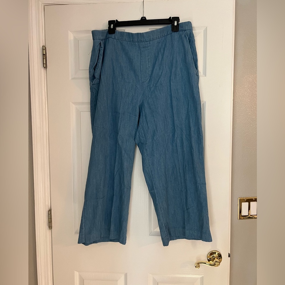 Old Navy Cropped Wide Leg Chambray Pants